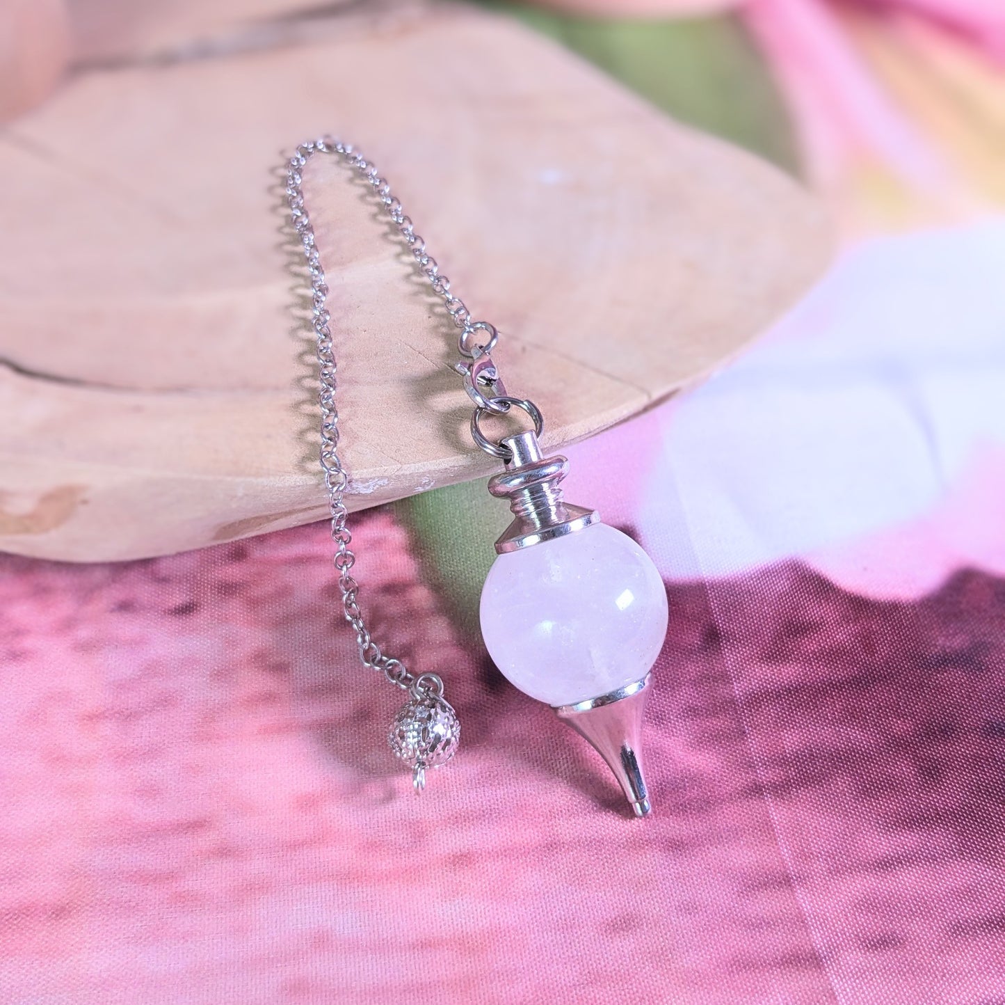 Pendel met Bergkristal Bol met gratis pendelzakje